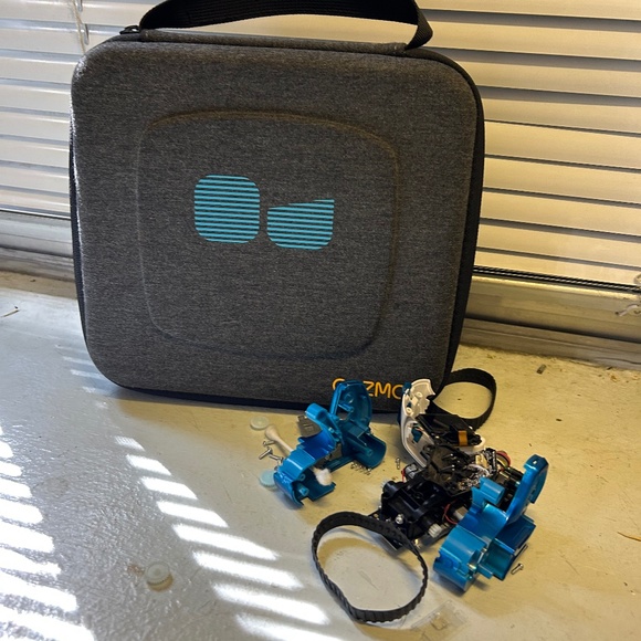 Aki Cosmo robot With case - Picture 1 of 4